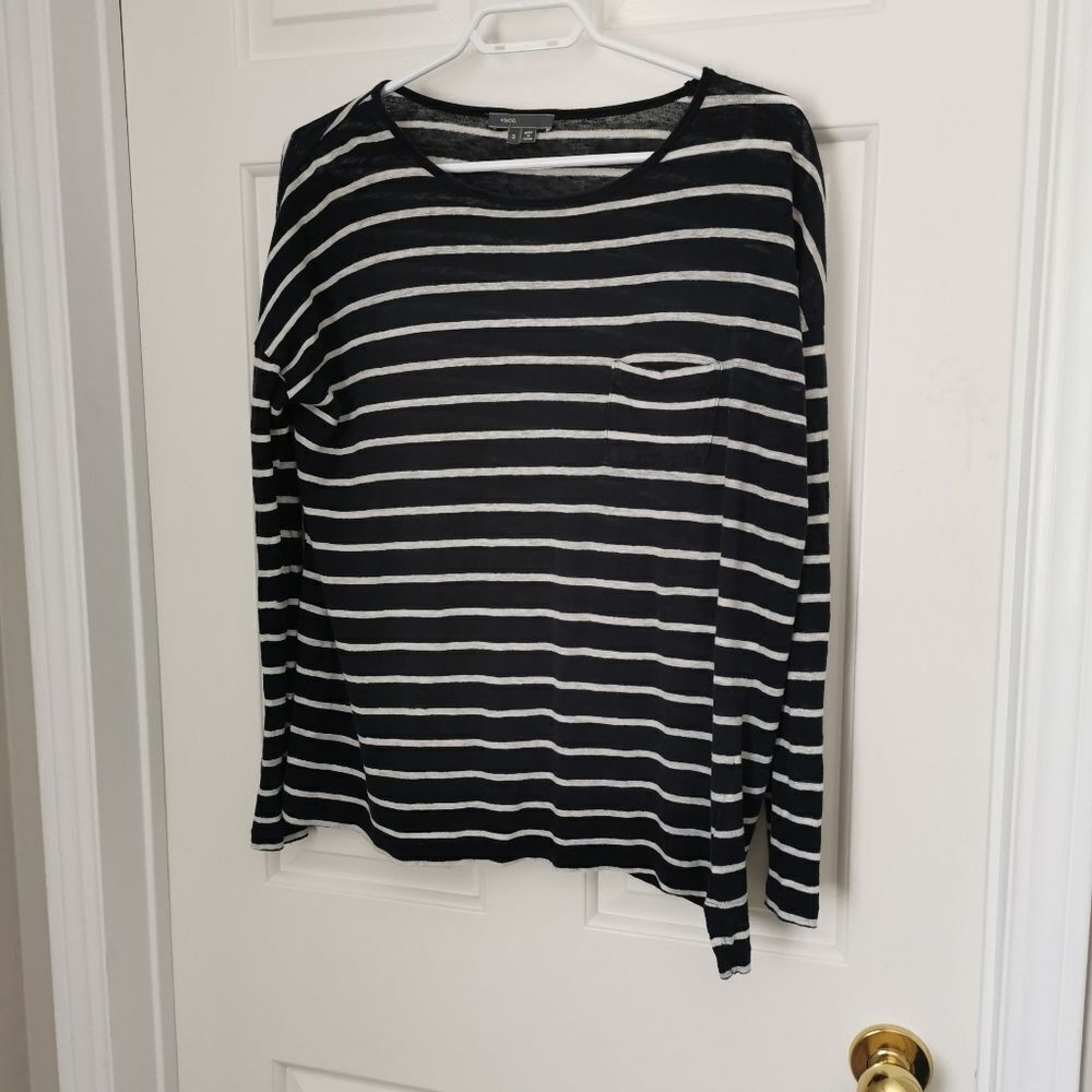 3/$20 Vince Camuto striped t-shirt size S